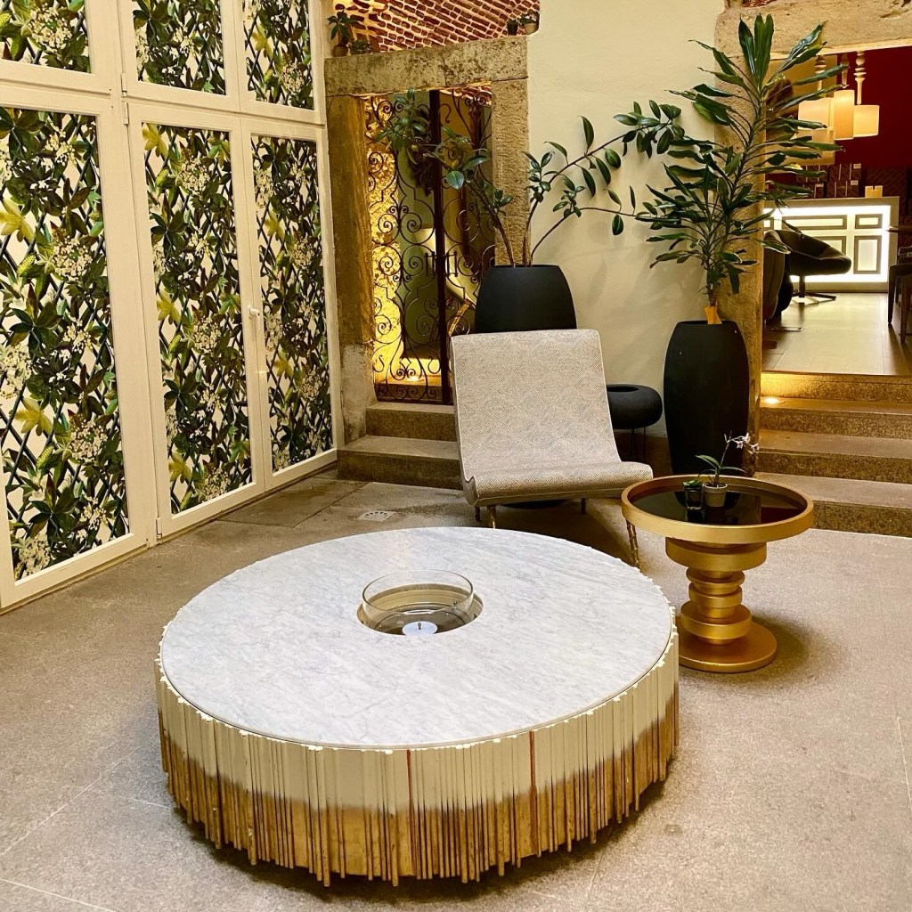 55808068-3e56-4078-83b1-734079a1fb21-1